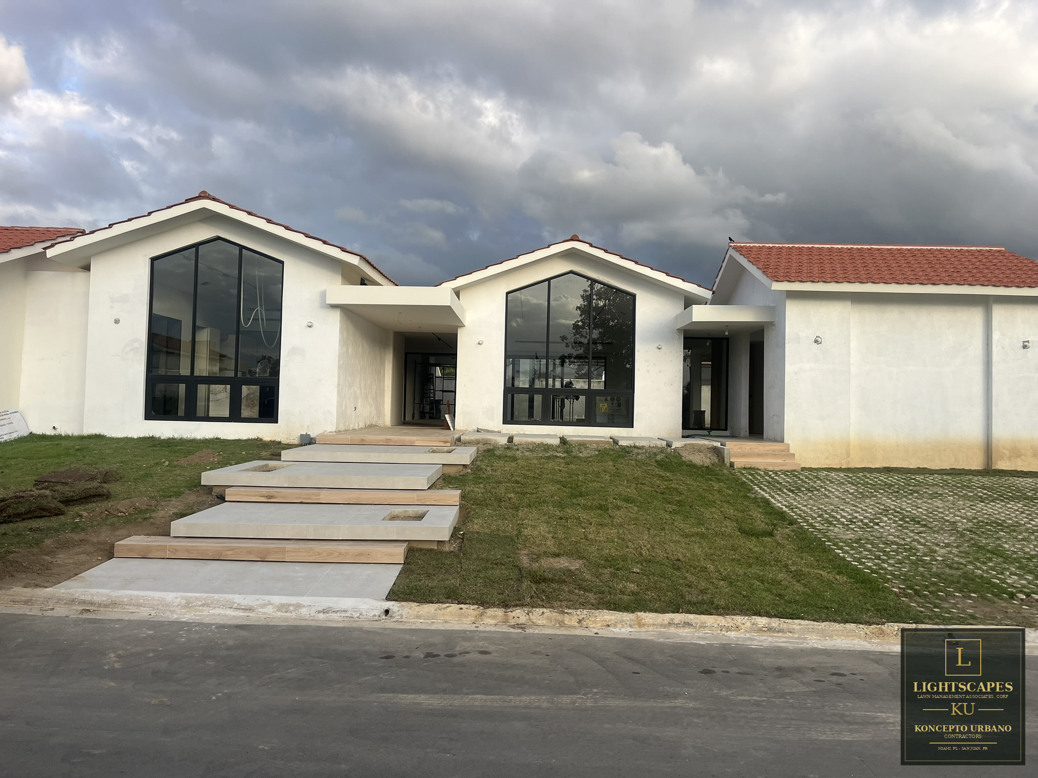 Residential landscape before professional landscape renovation